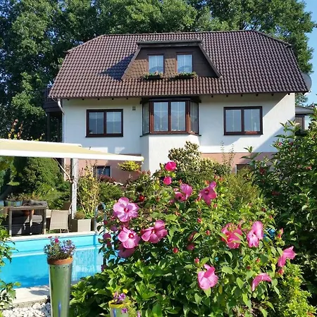 Apartment Ferienwohnung Apollo Ottendorf-Okrilla
